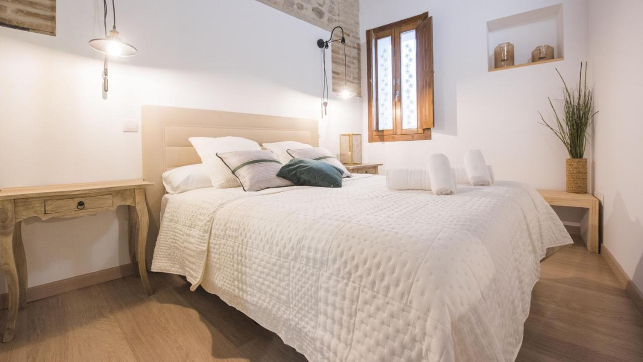Madera Y Piedra - Apartamentos Aloha Toledo Dış mekan fotoğraf
