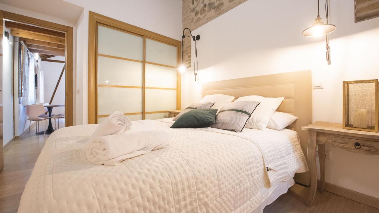 Madera Y Piedra - Apartamentos Aloha Toledo Dış mekan fotoğraf